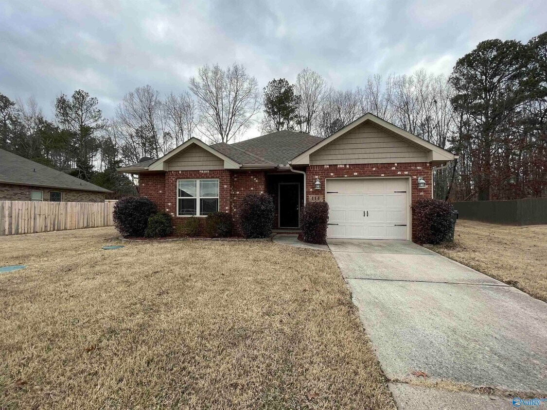 114 Clydesdale Ln, Harvest, AL 35749 House for Rent in Harvest, AL