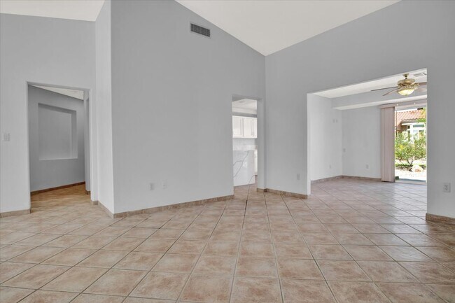 Building Photo - 10904 Black Ledge Ave