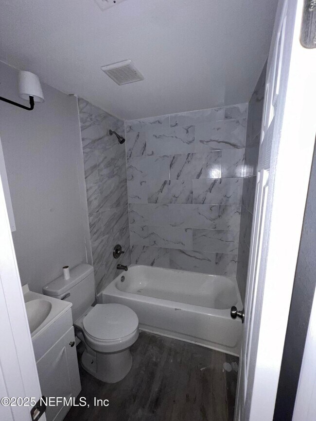 Foto del edificio - 1412 US-1