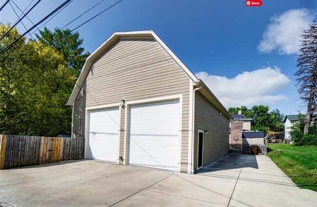 Foto del edificio - 210 S Main St