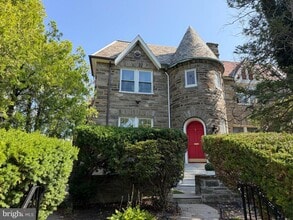 Building Photo - 1651 W Grange Ave