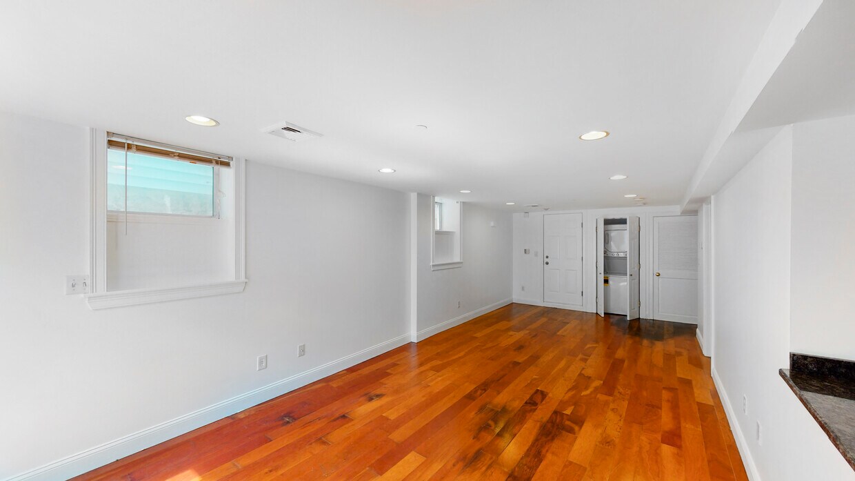 Primary Photo - 15 Marcella St