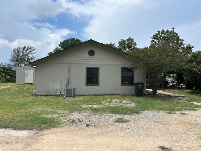 Building Photo - 4806 Navarro Creek Rd