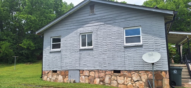 Building Photo - 4625 Highland Ave