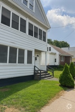 Building Photo - 526 Boyden St