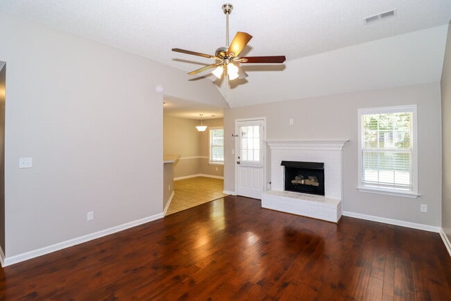 Foto del edificio - 35 Cami Cove