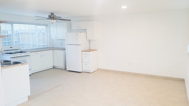 Foto del edificio - 5527 Baileya Ave