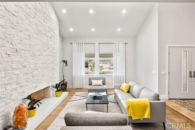 Foto del edificio - 4020 Montaigne Way