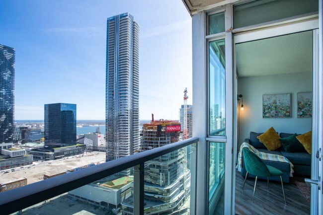 Building Photo - 18 Yonge St