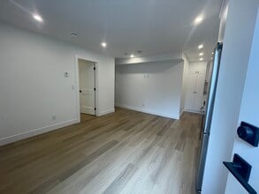 Building Photo - 10961 84 Av