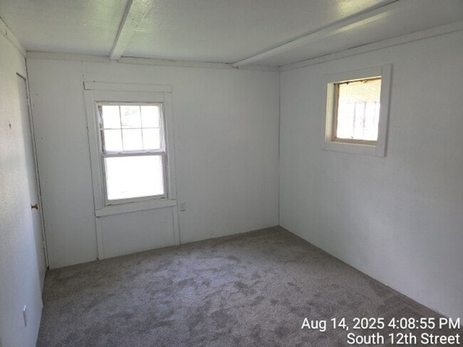 Building Photo - 110 S 12th St