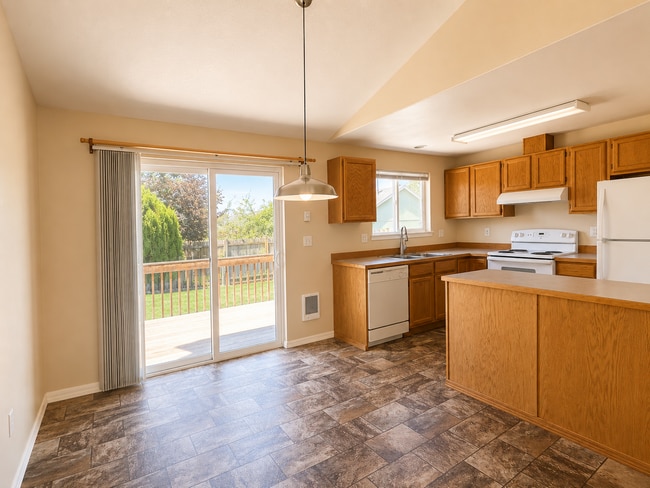 Foto del edificio - 3025 SW Reindeer Ave