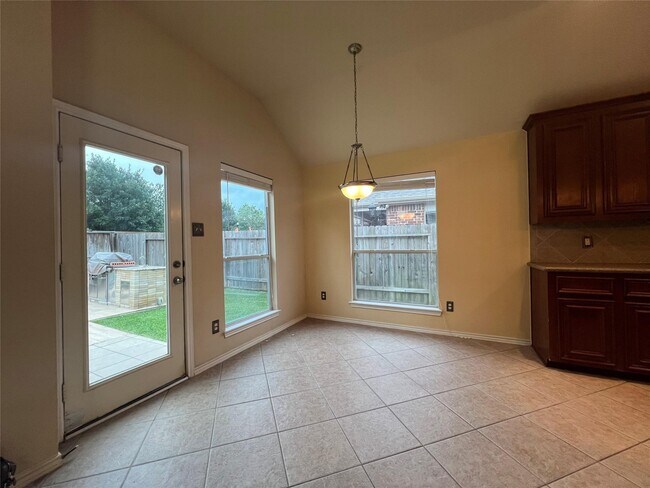 Foto del edificio - 28106 Emma Gardens Ln