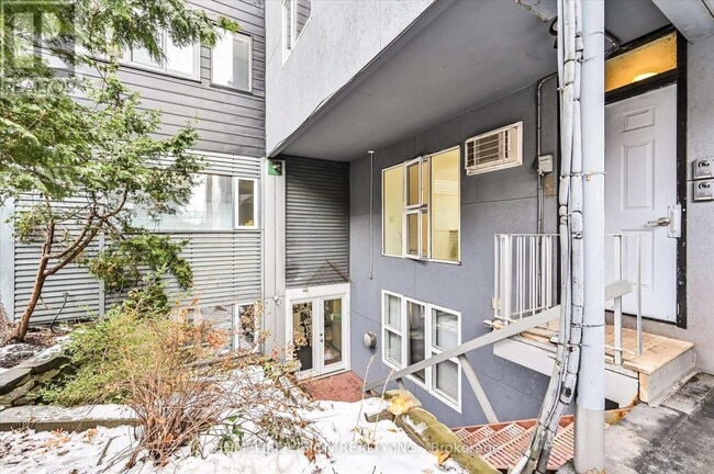 Photo du bâtiment - 400 Summerhill Ave