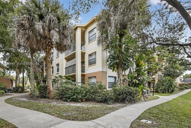 Building Photo - 9999 Summerbreeze Dr