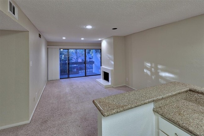 Building Photo - 12100 Melville Dr