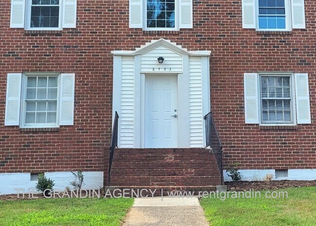 Building Photo - 2703 Broad St NW