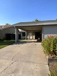 Foto principal - Charming 2 Bed 1 Bath Duplex With Acess To...