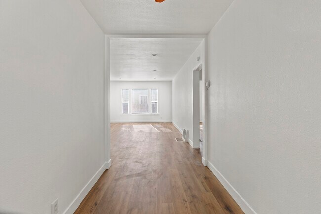 Building Photo - 1731 Hauser Blvd