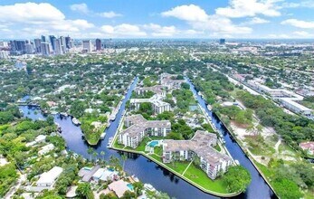 Building Photo - 1000 River Reach Dr