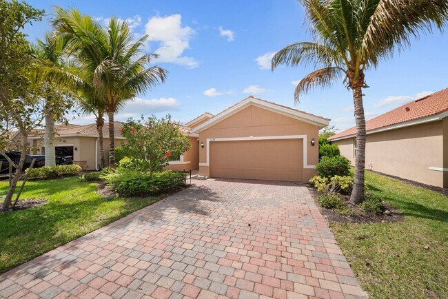 Foto del edificio - Newer-construction 3-bedroom, 2-bath home in Fort Myers