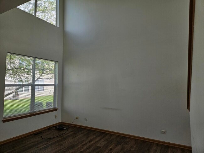 Foto del edificio - 1473 Cambria Dr