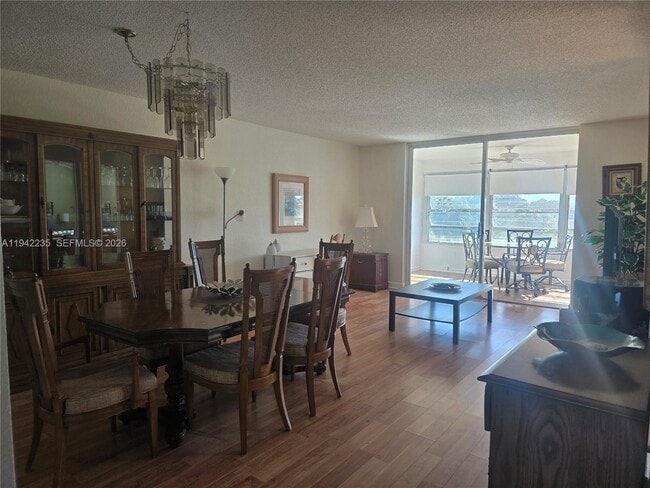 Foto del edificio - 7608 NW 18th St