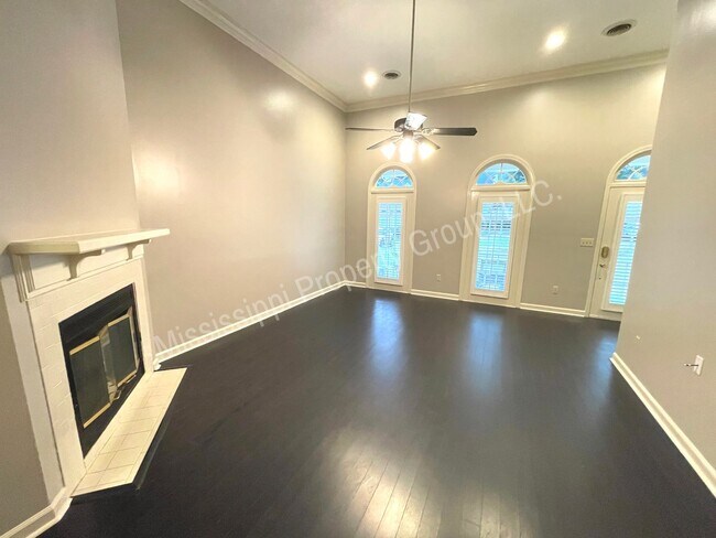 Foto del edificio - EXCELLENT LOCATION - 2BD/2BA FOR RENT