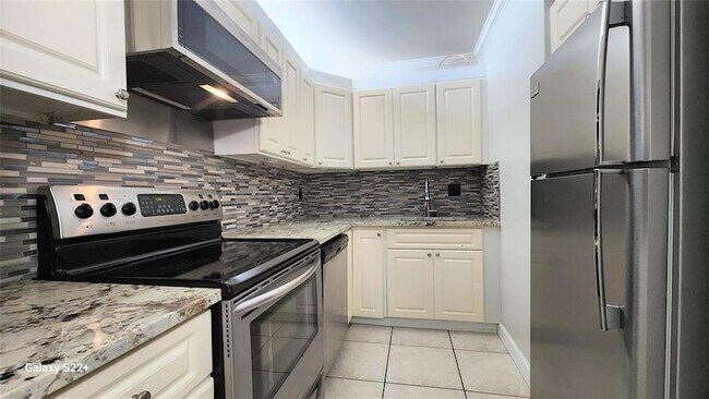 Foto del edificio - 555 SE 8th St