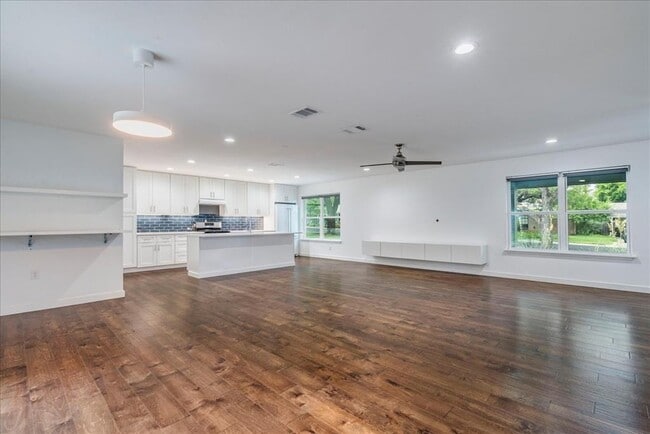 Foto del edificio - 1405 Glenwood Dr