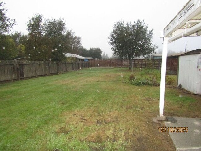 Building Photo - Very Rare 2 Bedroom House on a large lot with separate bonus unit!