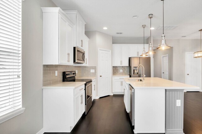 Photo - 4/3/2 Corner Townhome with Huge Private Fe...