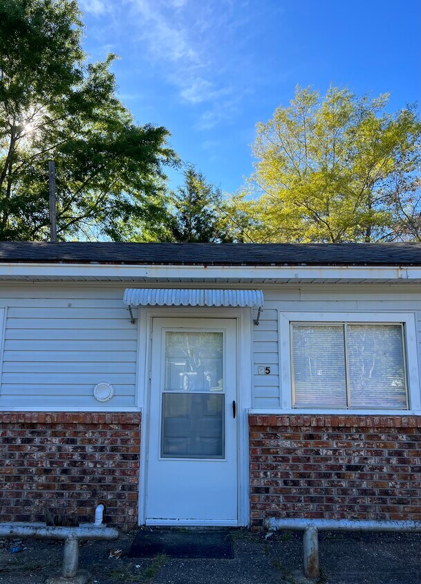 25 Northeast Dr, Laurel, MS 39443 House Rental in Laurel, MS