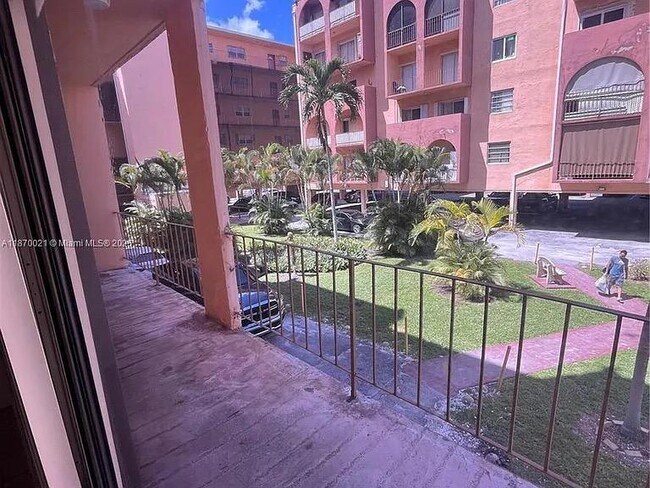 Foto del edificio - 460 E 23rd St