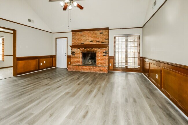 Foto del edificio - 7026 Cross Timber Ln