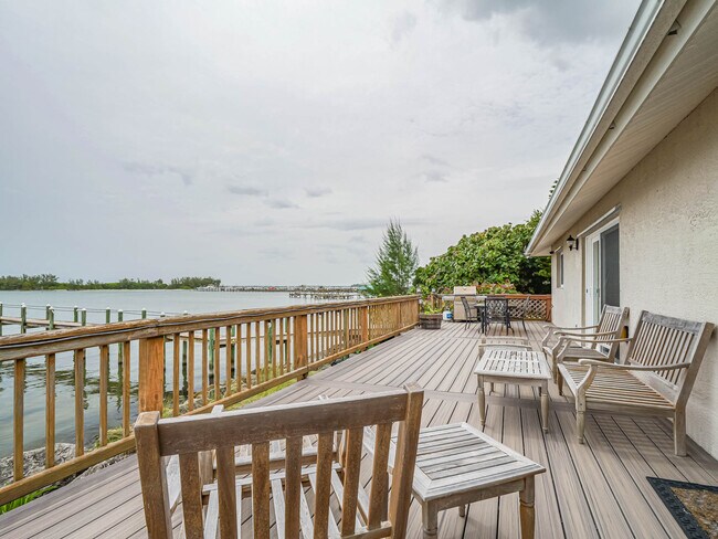 Foto del edificio - 1716 Indian River Dr