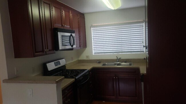 Foto del edificio - 5540 Owensmouth Ave