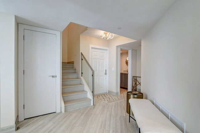 Building Photo - 2575 S Ocean Blvd