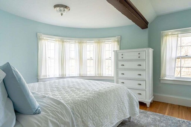 Building Photo - 1 Ella Terrace