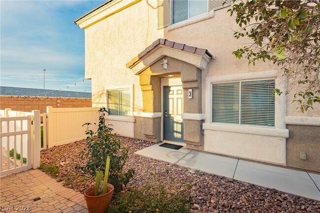 Foto del edificio - 6661 Lookout Lodge Ln