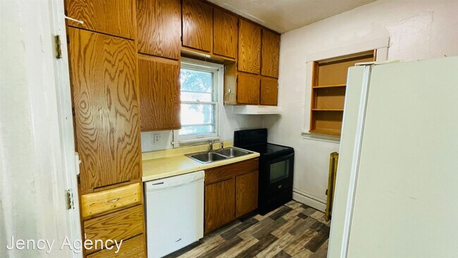 Building Photo - 5 br, 2 bath House - 1114 S Washington