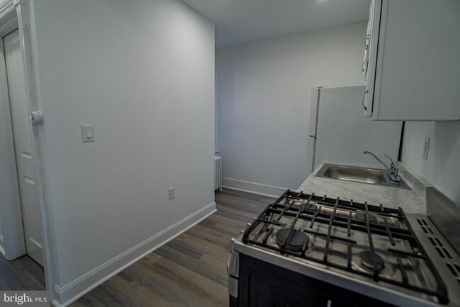 Photo - 137 S 50th St Townhome