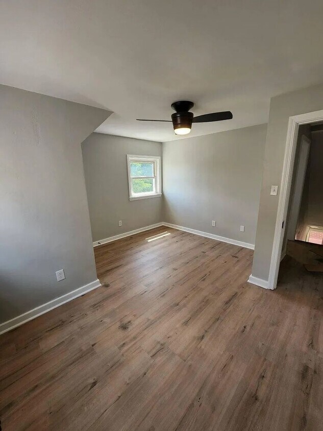 3915-3917 Mount Troy - 3915-3917 Mount Troy