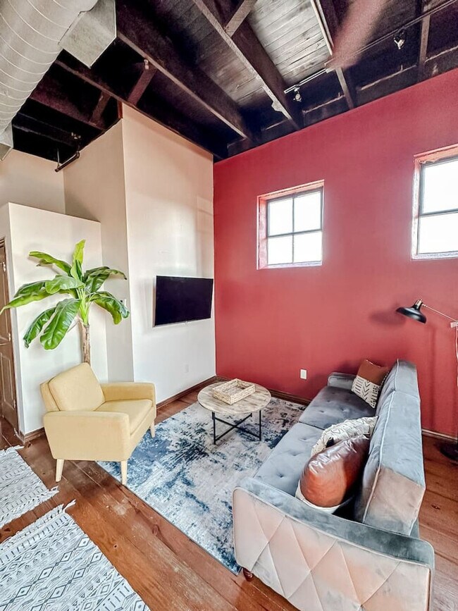 Foto del edificio - 521 N Jefferson Ave