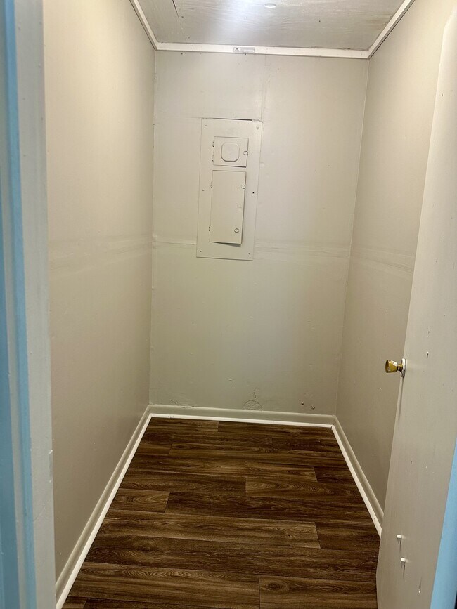 Foto del edificio - 370 Pineridge Dr