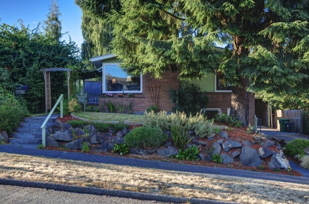 Primary Photo - 1706 NE 82nd St
