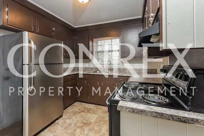 Building Photo - 312 Arcola Dr