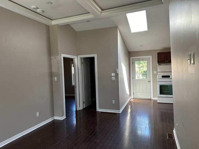 Building Photo - COZY 2-BEDROOM HOME FOR RENT IN WHITBY