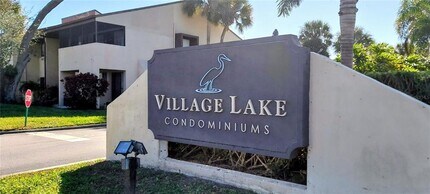Building Photo - 890 N Village Dr