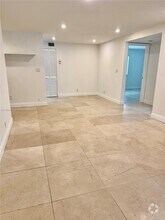 Building Photo - 119 Gardens Dr